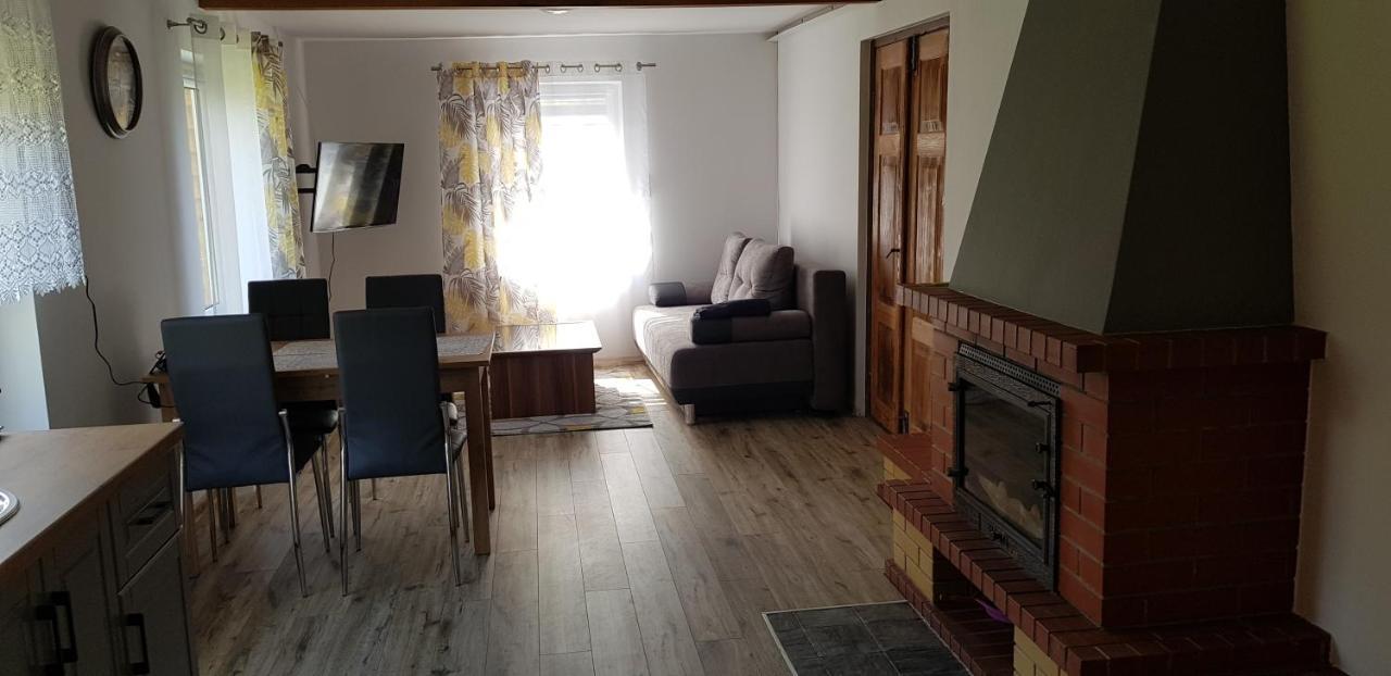 Appartement Dom Do Wynajecia Bocianie Gniazdo à Augustów Extérieur photo